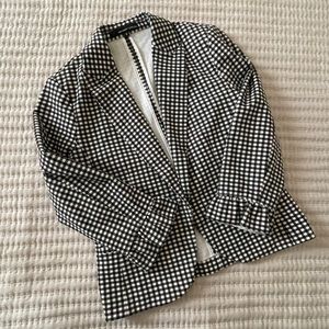 black and white gingham blazer with cute sleeves 🤍🤍🤍